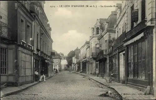 Ak Le Lion d'Angers Maine et Loire, La Grande Rue