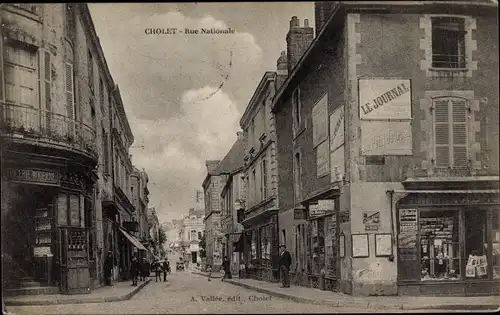 Ak Cholet Maine et Loire, Rue Nationale, Le Journal