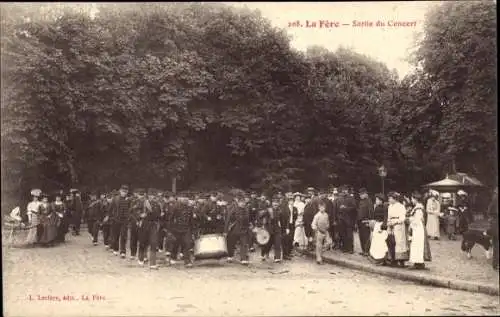 Ak La Fère Aisne, französische Militärkapelle