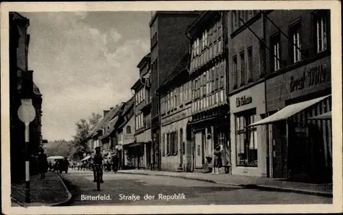 Ak Bitterfeld in Sachsen Anhalt, Straße der Republik