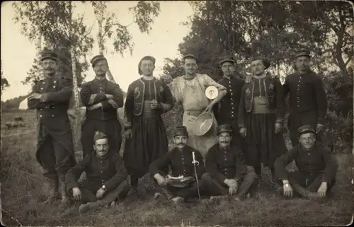 Foto Ak Französische Soldaten in Uniformen