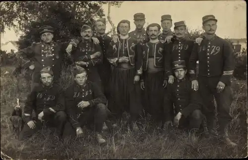 Foto Ak Französische Soldaten in Uniformen, I WK