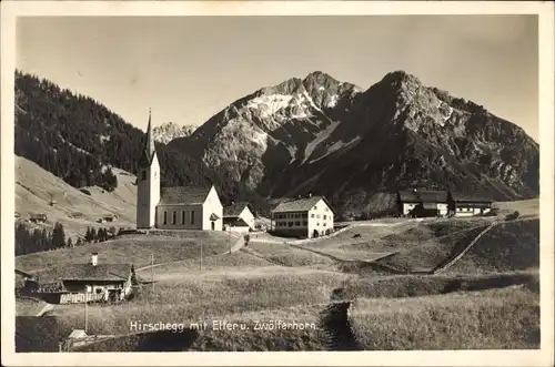 Ak Hirschegg Vorarlberg Österreich, Kirche mit Elfer und Zwölferhorn