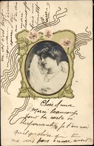 Präge Passepartout Ak Frau in weißem Kleid, Perlen, Portrait