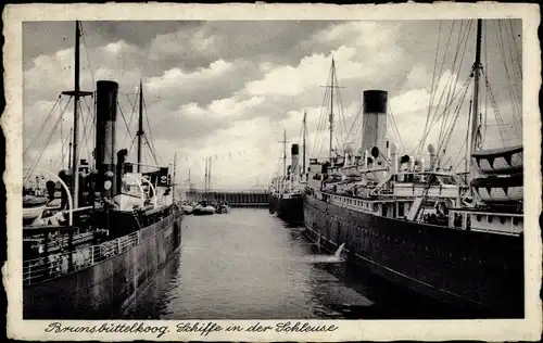 Ak Brunsbüttelkoog Brunsbüttel in Dithmarschen, Schiffe in der Schleuse