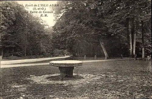 Ak L'Isle Adam Val d'Oise, Foret, La Table de Cassan