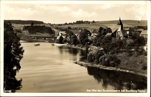 Ak Saalburg in Thüringen, Saaletalsperre, Ortsansicht, Kirche