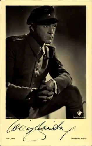 Ak Schauspieler Willy Fritsch, Portrait, Uniform, Filmkostüm, UFA, Autogramm