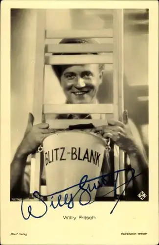 Ak Schauspieler Willy Fritsch, Portrait, Filmszene, Blitz-Blank, Leiter, Autogramm