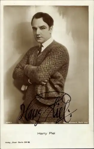 Ak Schauspieler Harry Piel, Portrait, Mütze, Autogramm