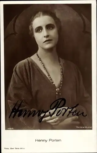 Ak Schauspielerin Henny Porten, Portrait, Halskette, Autogramm