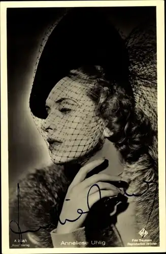 Ak Schauspielerin Anneliese Uhlig, Portrait, Schleier, Hut, Autogramm