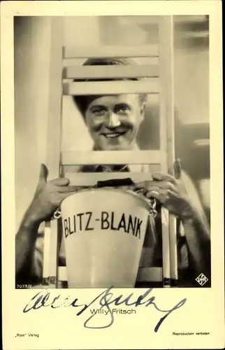 Ak Schauspieler Willy Fritsch, Portrait, Filmszene, Blitz-Blank, Leiter, Autogramm