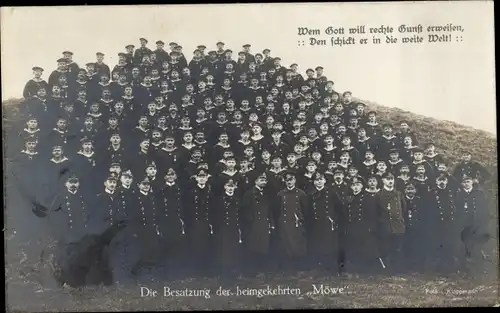 Ak Besatzung der heimgekehrten Möwe, Seeleute