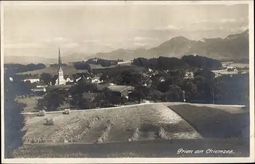 Ak Prien am Chiemsee Oberbayern, Ortsansicht, Kirche, Alpen