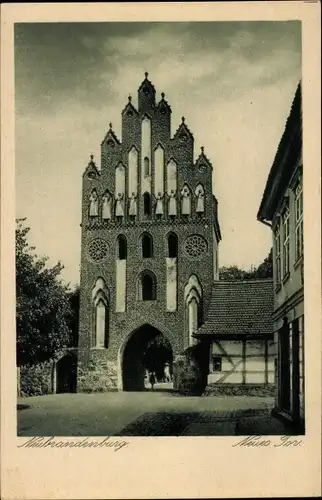 Ak Neubrandenburg in Mecklenburg, Neues Tor