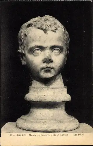 Ak Arles Bouches du Rhône, Lapidarium-Museum, Kinderkopf