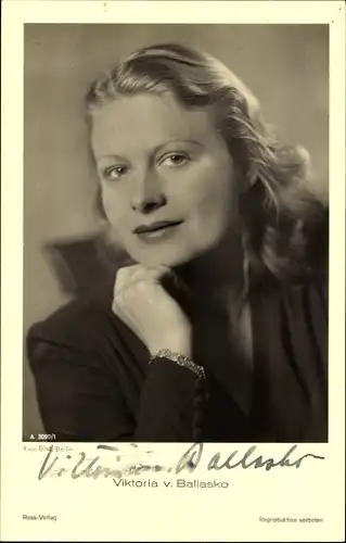 Ak Schauspielerin Viktoria von Ballasko, Portrait, Ross Verlag A 3090 1, Autogramm