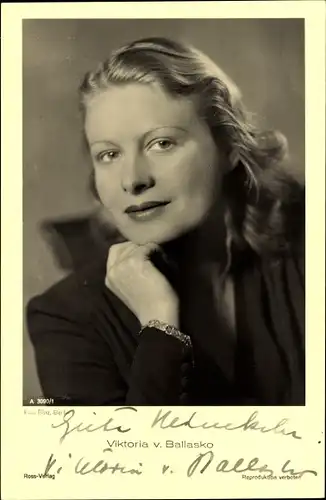 Ak Schauspielerin Viktoria von Ballasko, Portrait, Ross Verlag A 3090 1, Autogramm