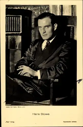 Ak Schauspieler Hans Stüwe, Portrait mit Zigarette, Ross Verlag 6260 1, Autogramm