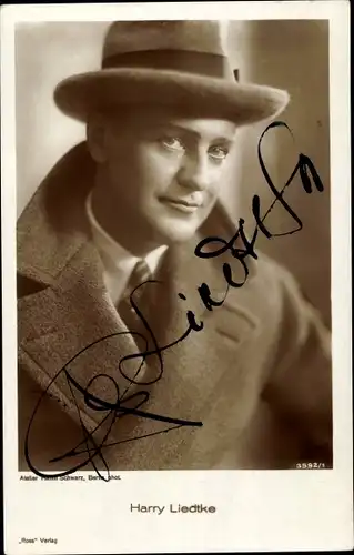 Ak Schauspieler Harry Liedtke, Portrait, Mantel, Hut, Autogramm