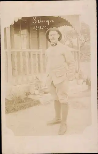 Foto Ak Saloniki Thessaloniki Griechenland, Soldat in Uniform, 1916