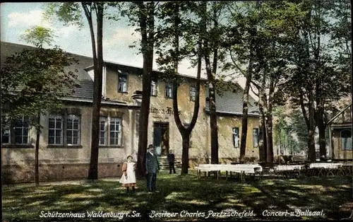 Ak Waldenburg in Sachsen, Schützenhaus, Inh. Charles Partzschefeld, Konzert- und Ballsaal