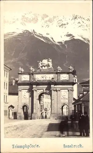 Foto Innsbruck in Tirol, Triumphpforte, Gebirge