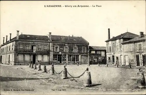 Ak Givry en Argonne Marne, La Place