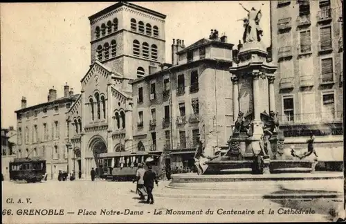 Ak Grenoble Isère, Place Notre Dame, Monument du Centenaire, Cathedrale