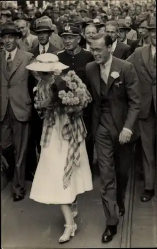 Foto Ak Prinz Bernhard der Niederlande, Juliana der Niederlande