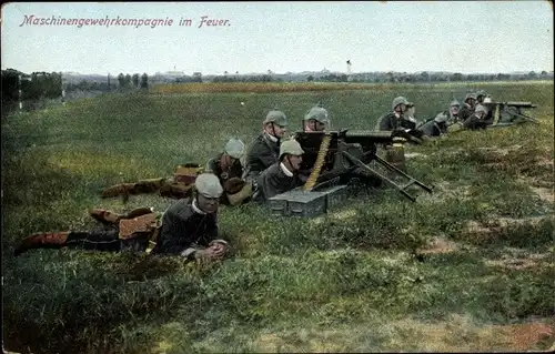 Ak Maschinengewehrkompagnie im Feuer, Deutsche Soldaten in Uniformen