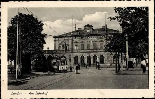 Ak Landau in der Pfalz, Bahnhof, Straßenbahn