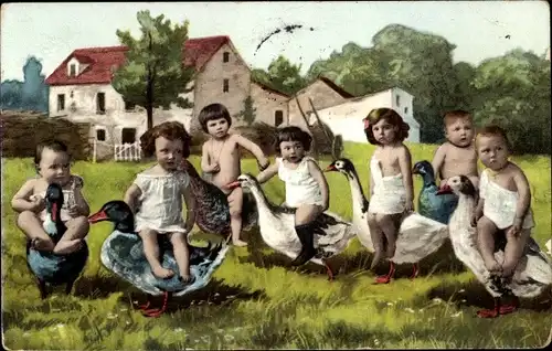 Ak Kleinkinder auf Enten und Gänsen, Fotomontage