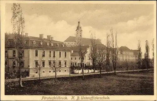 Ak Fürstenfeldbruck in Oberbayern, K. B. Unteroffizierschule
