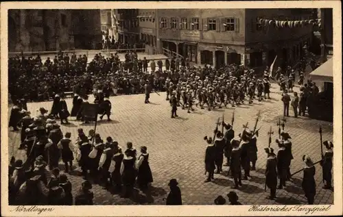 Ak Nördlingen in Schwaben, historisches Tanzspiel, historische Tracht