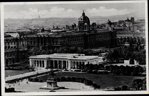 Ak Wien 1 Innere Stadt, Heldendenkmal, Blick über die Dächer