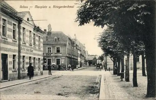 Ak Rehau im Fichtelgebirge Oberfranken, Maxplatz und Kriegerdenkmal