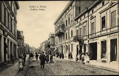 Ak Nakło nad Notecią Nakel Netze Westpreußen, Berliner Straße, Bierbrauerei Herrmann