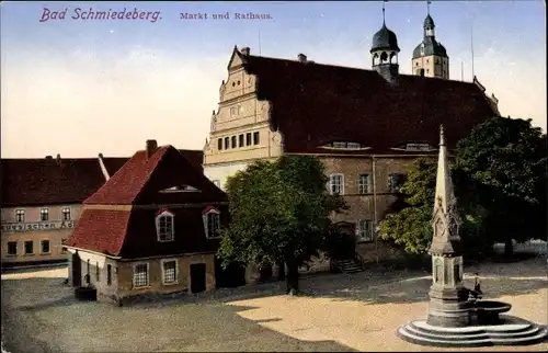 Ak Bad Schmiedeberg, Markt und Rathaus, Brunnen