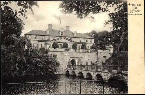 Ak Bad Pyrmont in Niedersachsen, fürstliches Schloss, Brücke