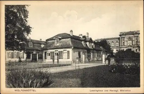 Ak Wolfenbüttel in Niedersachsen, Lessinghaus, Herzogliche Bibliothek