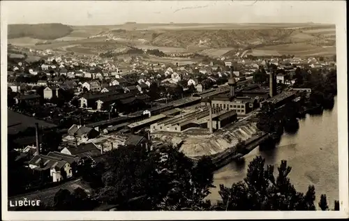 Ak Libčice nad Vltavou Mittelböhmen Tschechien, Teilansicht, Vogelschau