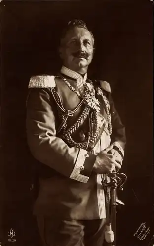 Ak Kaiser Wilhelm II., Standportrait, Uniform, Säbel, Novitas 49 28