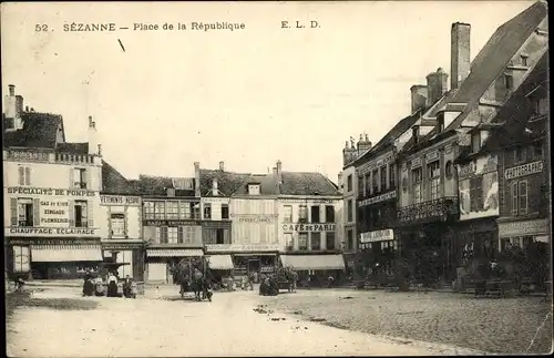 Ak Sézanne Marne, Place de la République, Café de Paris