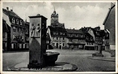 Ak Darmstadt in Hessen, Altstadt, Insel, Niebergall-Brunnen