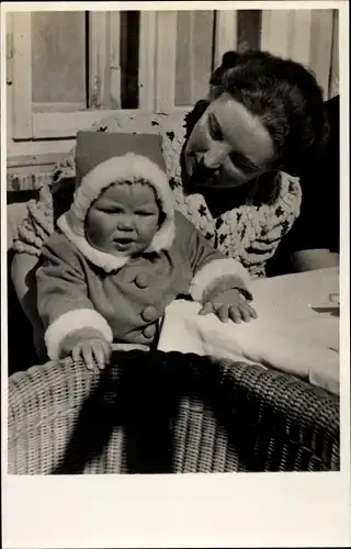 Ak Grindelwald Kt. Bern Schweiz, Prinzessin Beatrix der Niederlande als Baby, Königin Juliana, 1939