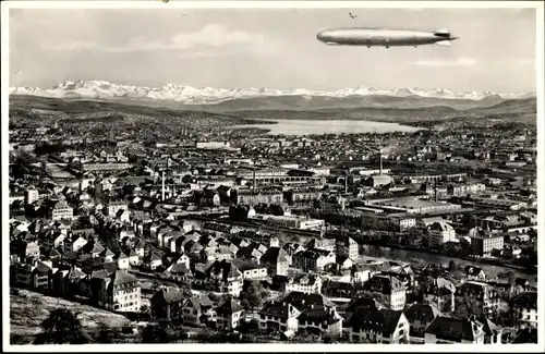 Ak Zürich Stadt Schweiz, Luftschiff Graf Zeppelin LZ 127 über der Stadt