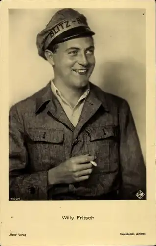 Ak Schauspieler Willy Fritsch, Portrait, Blitz-Blank, Filmkostüm, Zigarette, Autogramm