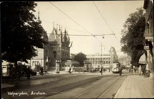 Ak Arnhem Gelderland Niederlande, Velperplein, Straßenbahn